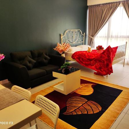 Cozy Studio Unit,Cyberjaya,Wifi, Netflix,Free Parking Екстериор снимка