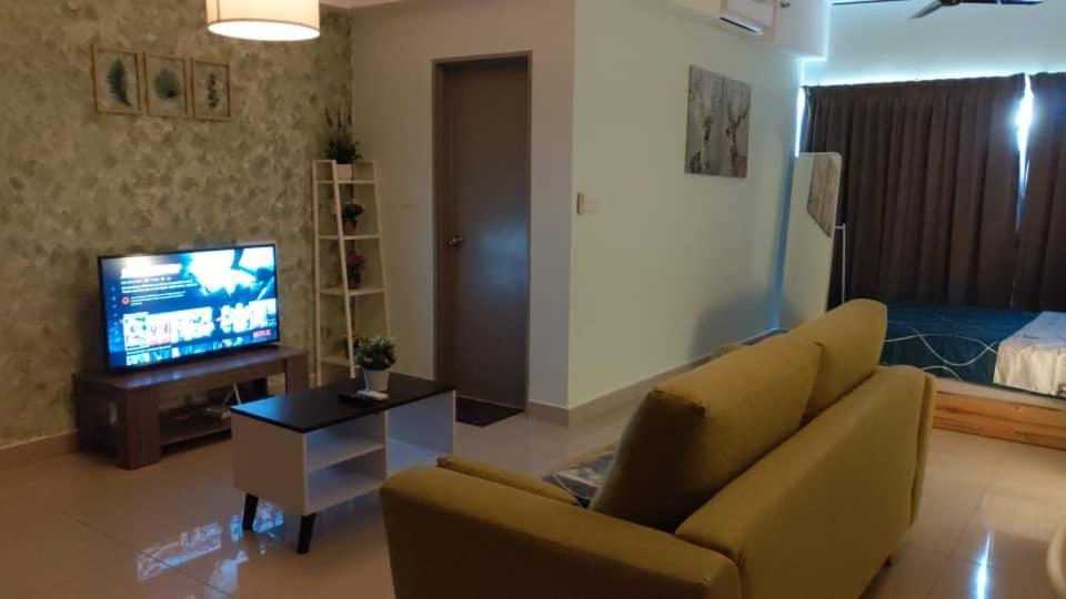 Cozy Studio Unit,Cyberjaya,Wifi, Netflix,Free Parking Екстериор снимка