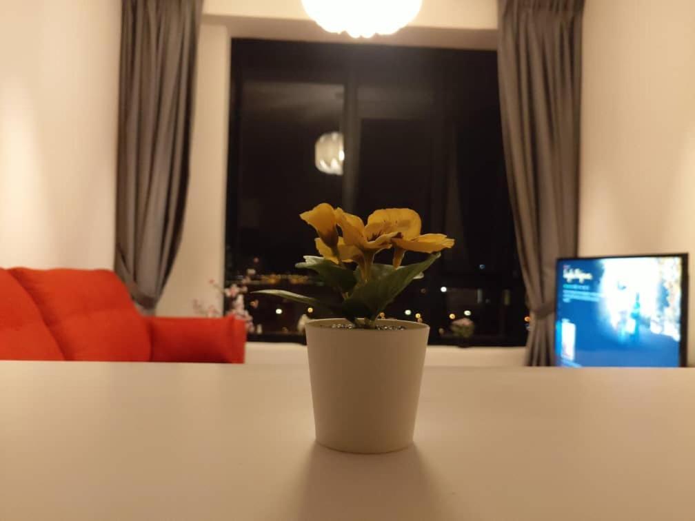 Cozy Studio Unit,Cyberjaya,Wifi, Netflix,Free Parking Екстериор снимка