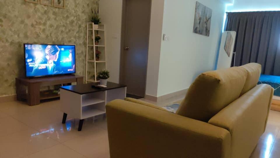 Cozy Studio Unit,Cyberjaya,Wifi, Netflix,Free Parking Екстериор снимка