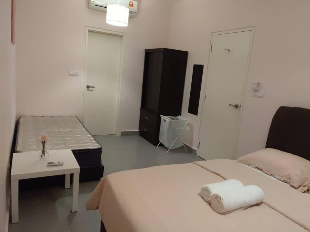 Cozy Studio Unit,Cyberjaya,Wifi, Netflix,Free Parking Екстериор снимка