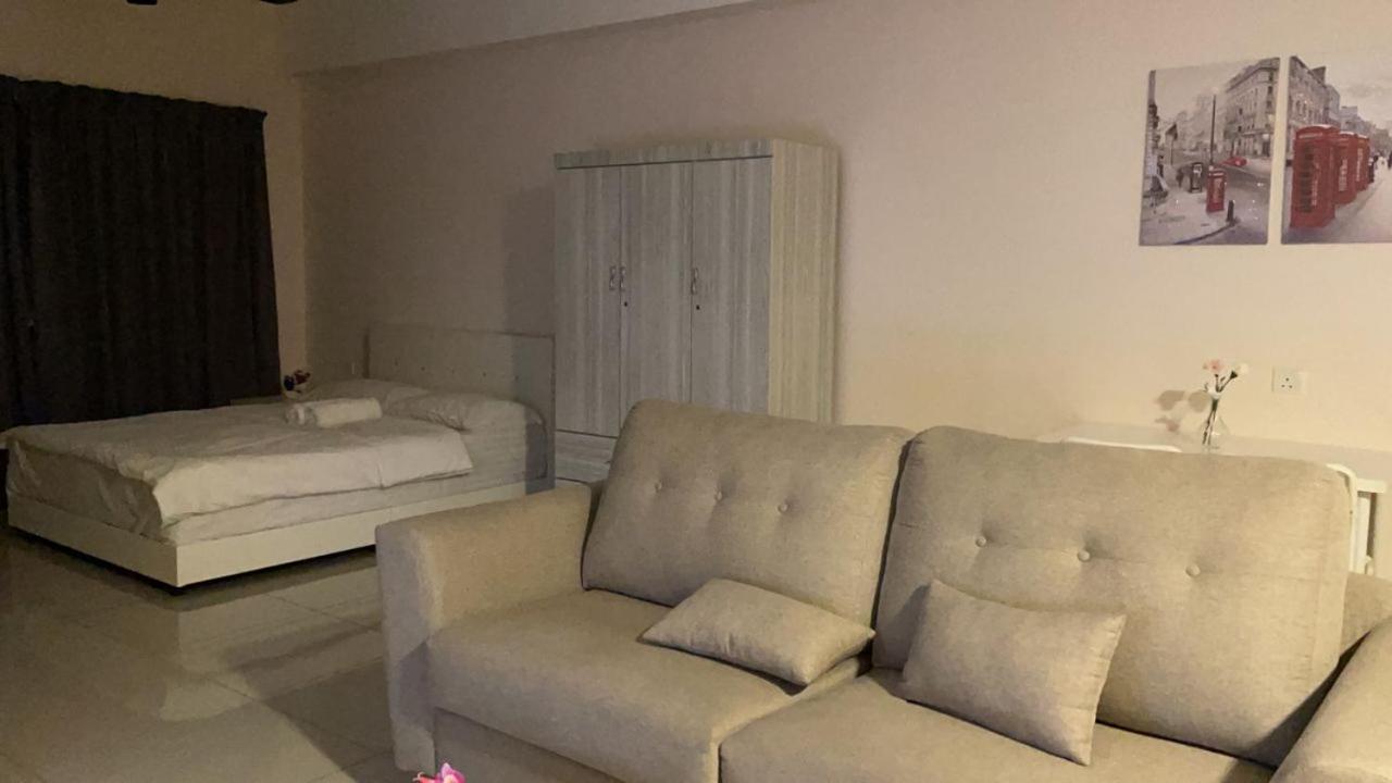 Cozy Studio Unit,Cyberjaya,Wifi, Netflix,Free Parking Екстериор снимка