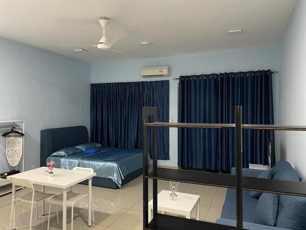 Cozy Studio Unit,Cyberjaya,Wifi, Netflix,Free Parking Екстериор снимка
