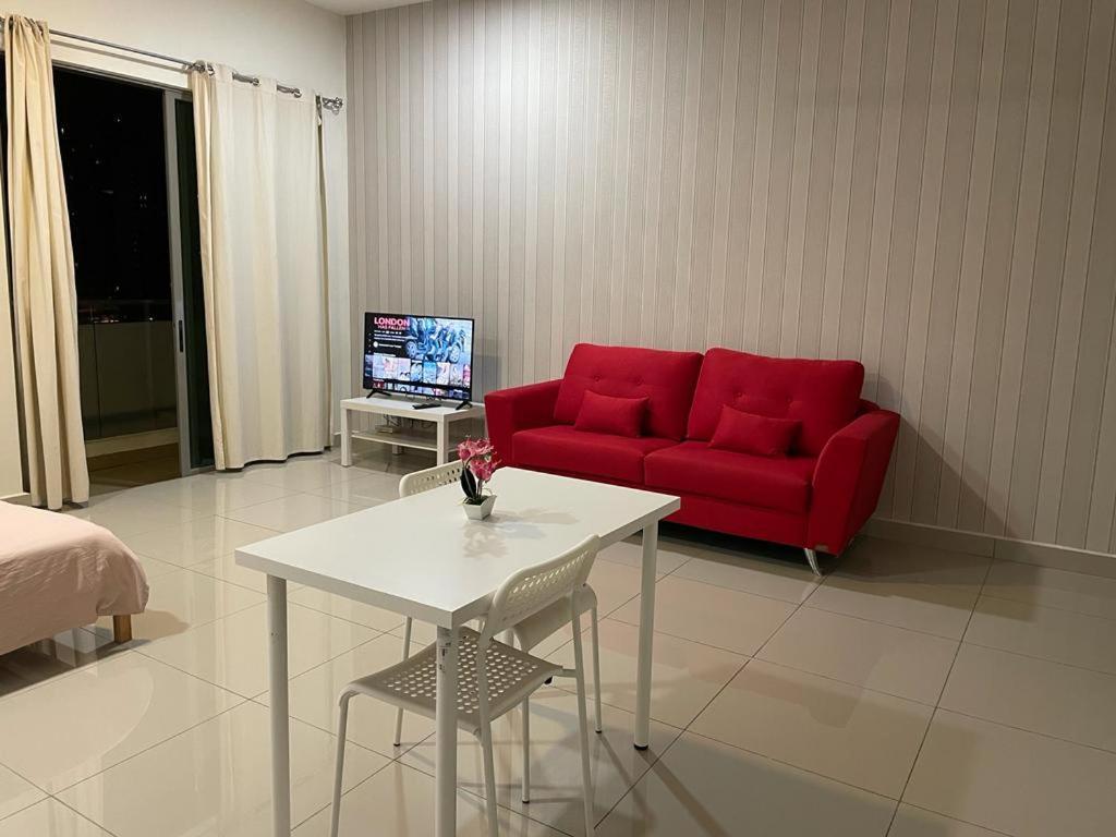 Cozy Studio Unit,Cyberjaya,Wifi, Netflix,Free Parking Екстериор снимка