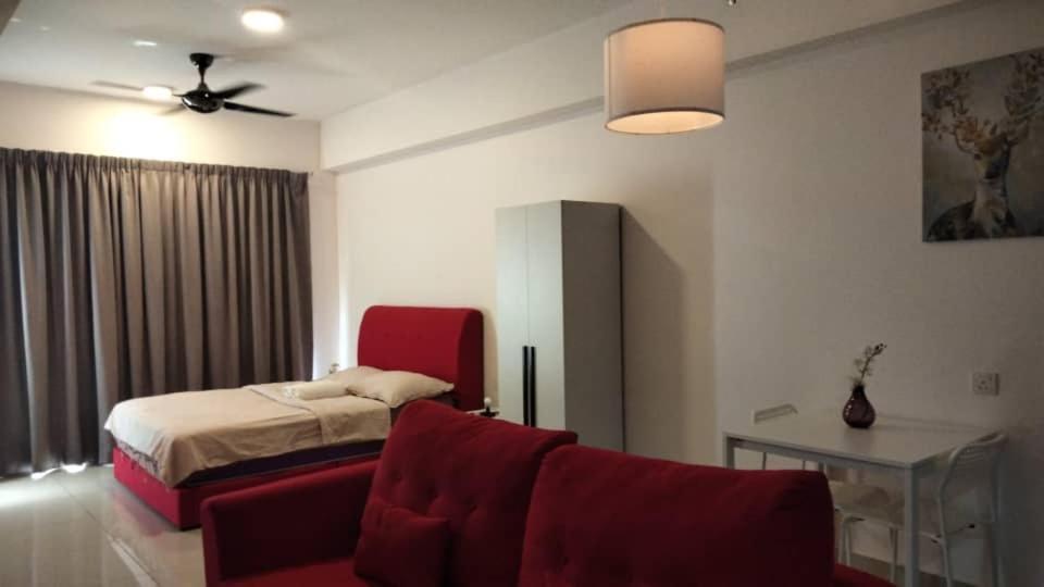 Cozy Studio Unit,Cyberjaya,Wifi, Netflix,Free Parking Екстериор снимка
