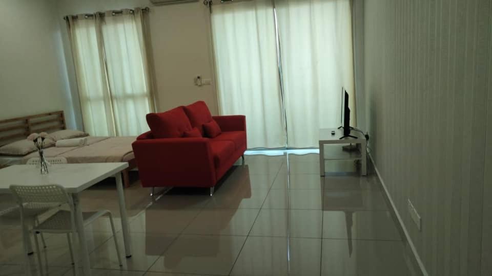 Cozy Studio Unit,Cyberjaya,Wifi, Netflix,Free Parking Екстериор снимка