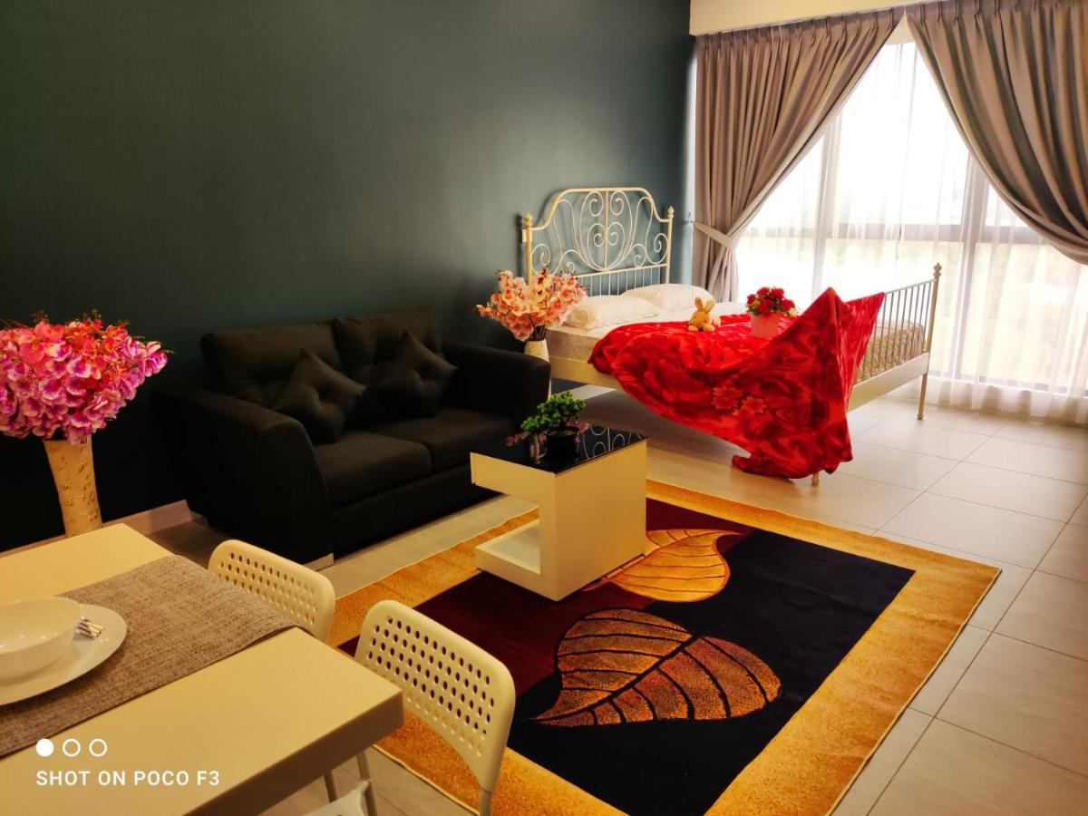 Cozy Studio Unit,Cyberjaya,Wifi, Netflix,Free Parking Екстериор снимка