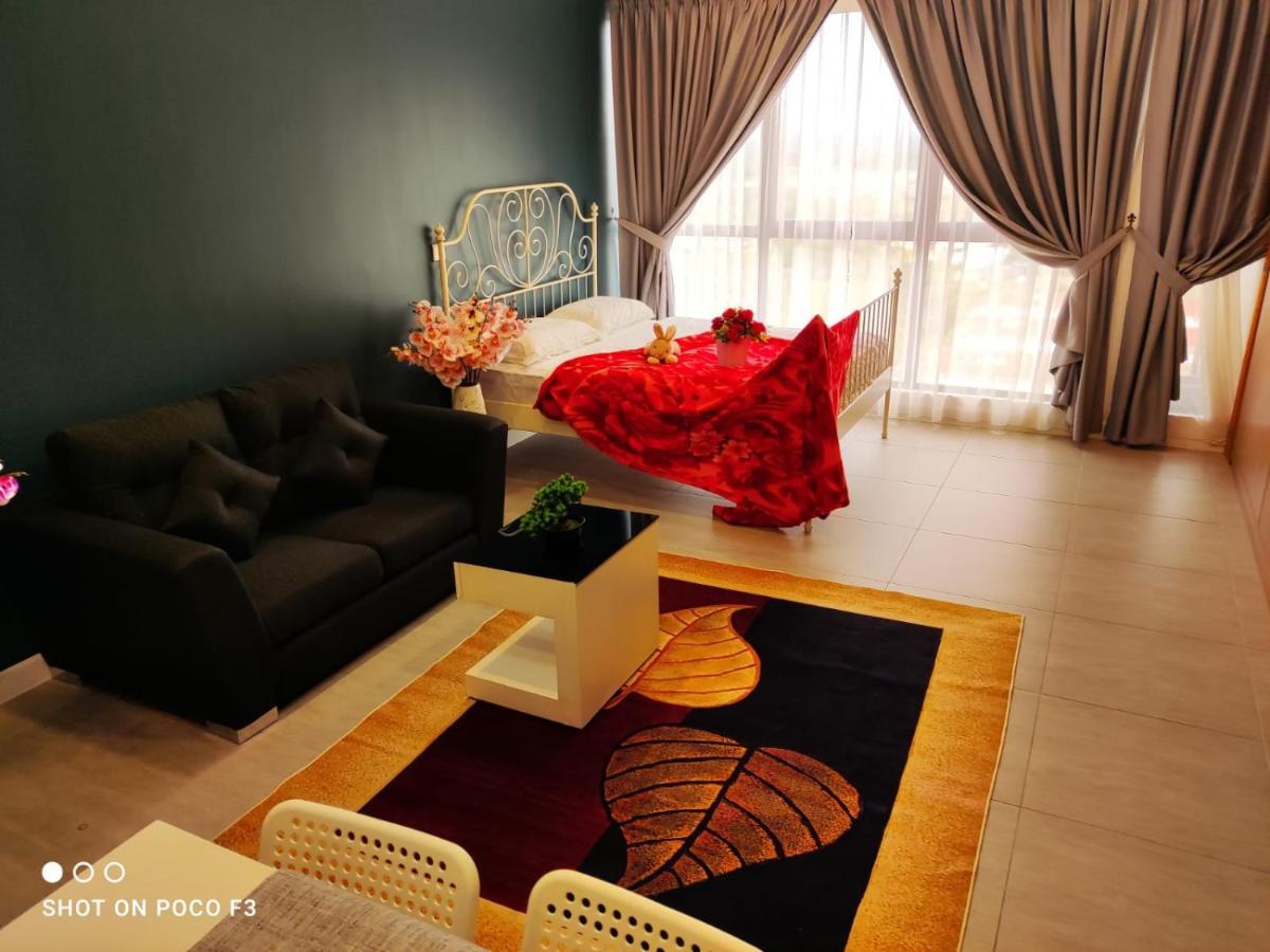 Cozy Studio Unit,Cyberjaya,Wifi, Netflix,Free Parking Екстериор снимка